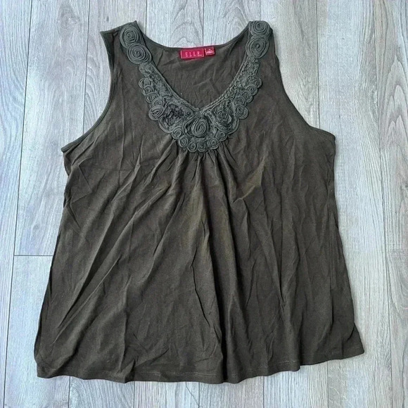 Elle Tops - Elle Green Tank with Roses detail size 1x